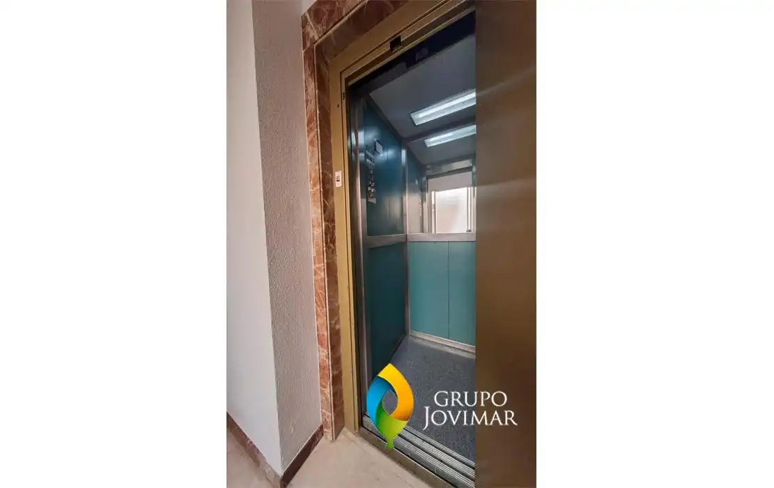 Piso en venta en Guadix con Calefacción, Terraza y Amueblado