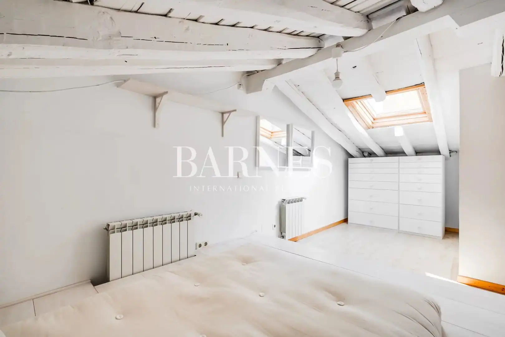 Bedroom of Flat for rent in Madrid  with Air Conditioner, Heating and Furnished