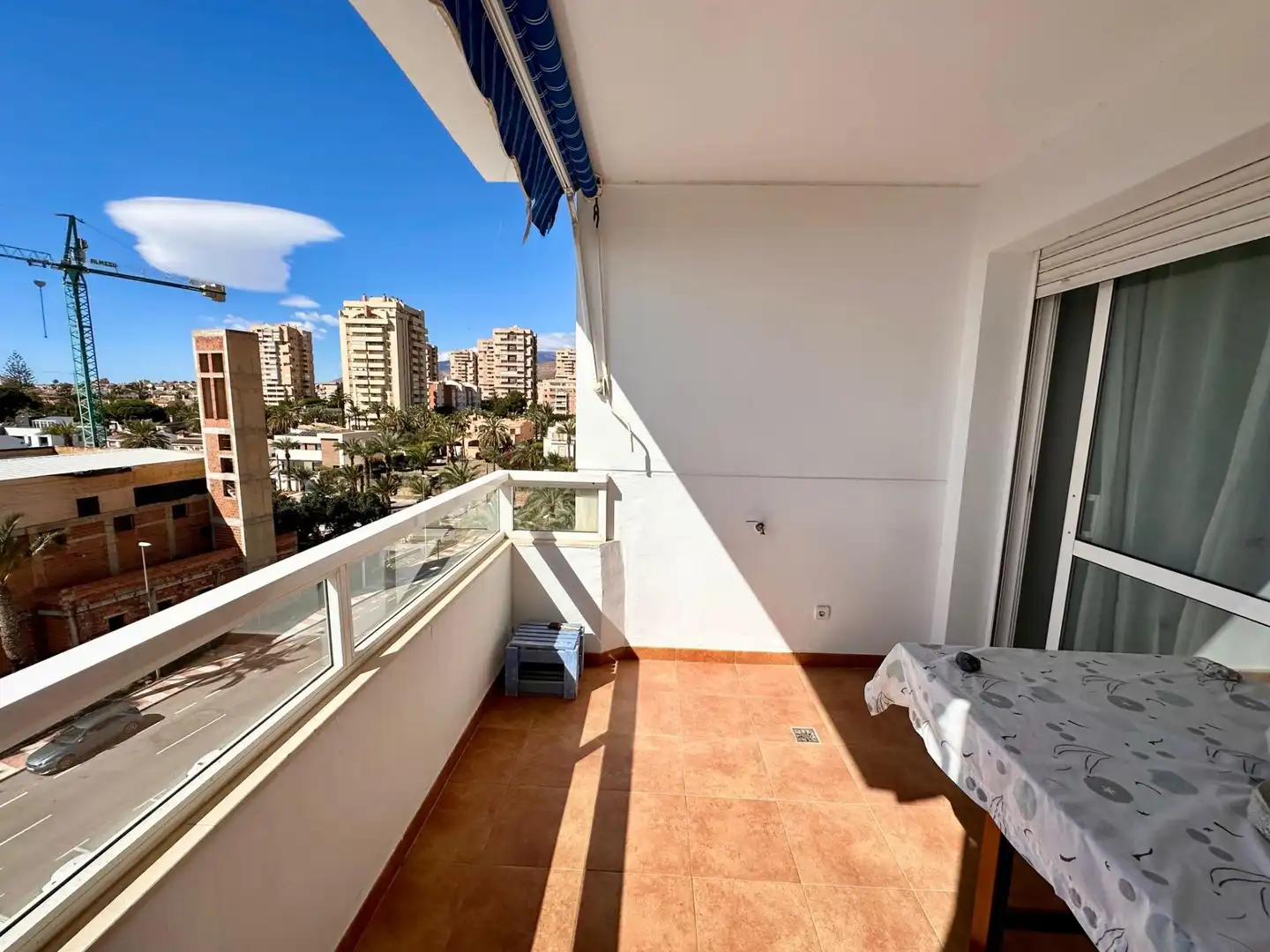 Piso de alquiler en Aguadulce Sur