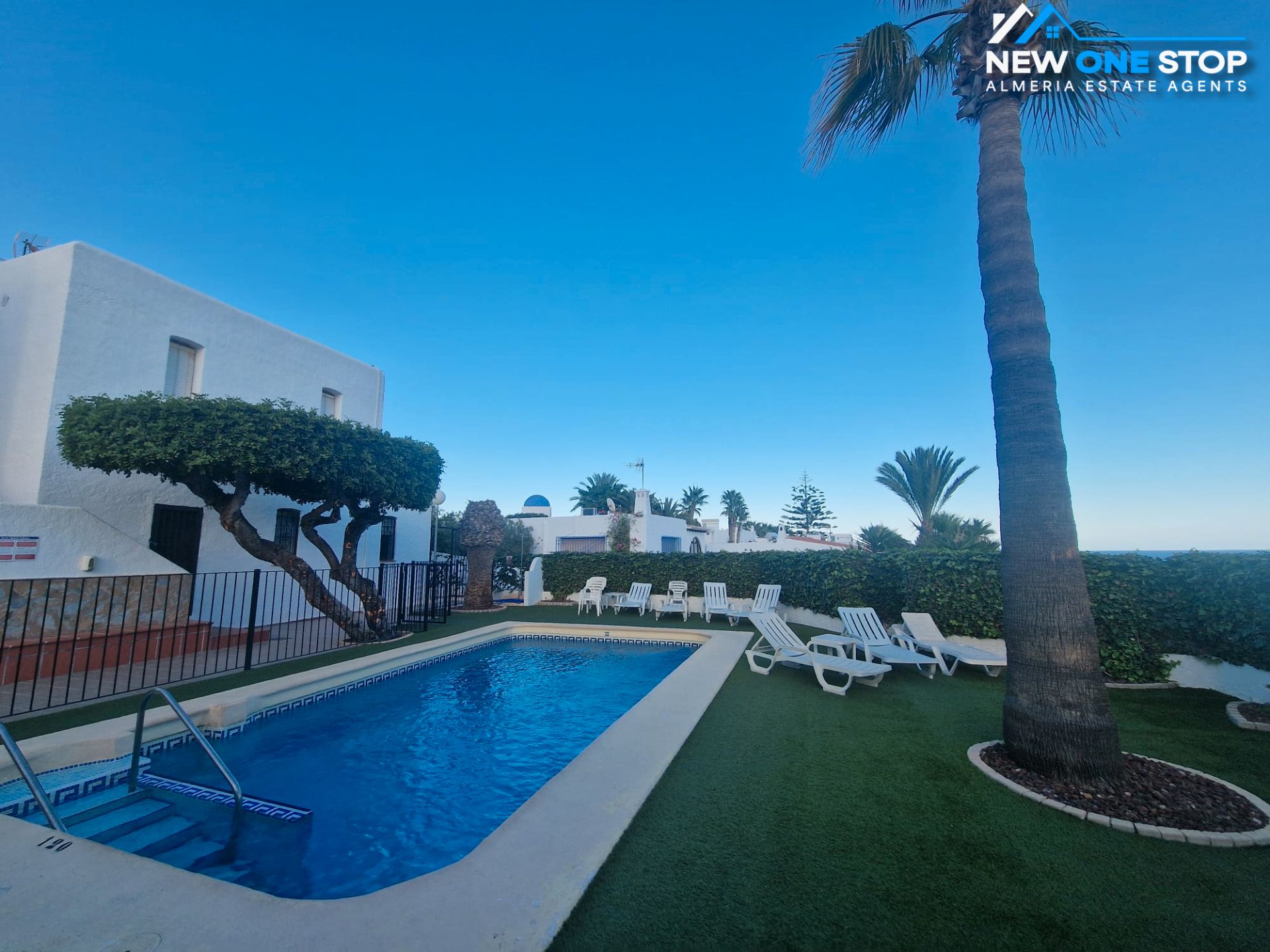 Piscina de Apartament en venda en Mojácar amb Aire condicionat, Calefacció i Terrassa