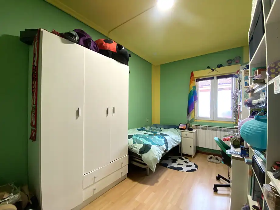 Habitación de Piso en venta en Vitoria - Gasteiz con Calefacción, Trastero y Amueblado