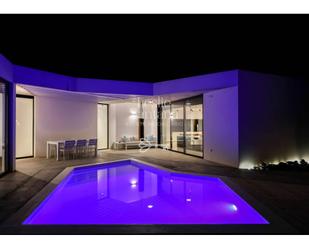 Vista exterior de Casa o xalet en venda en La Oliva amb Aire condicionat, Jardí privat i Terrassa
