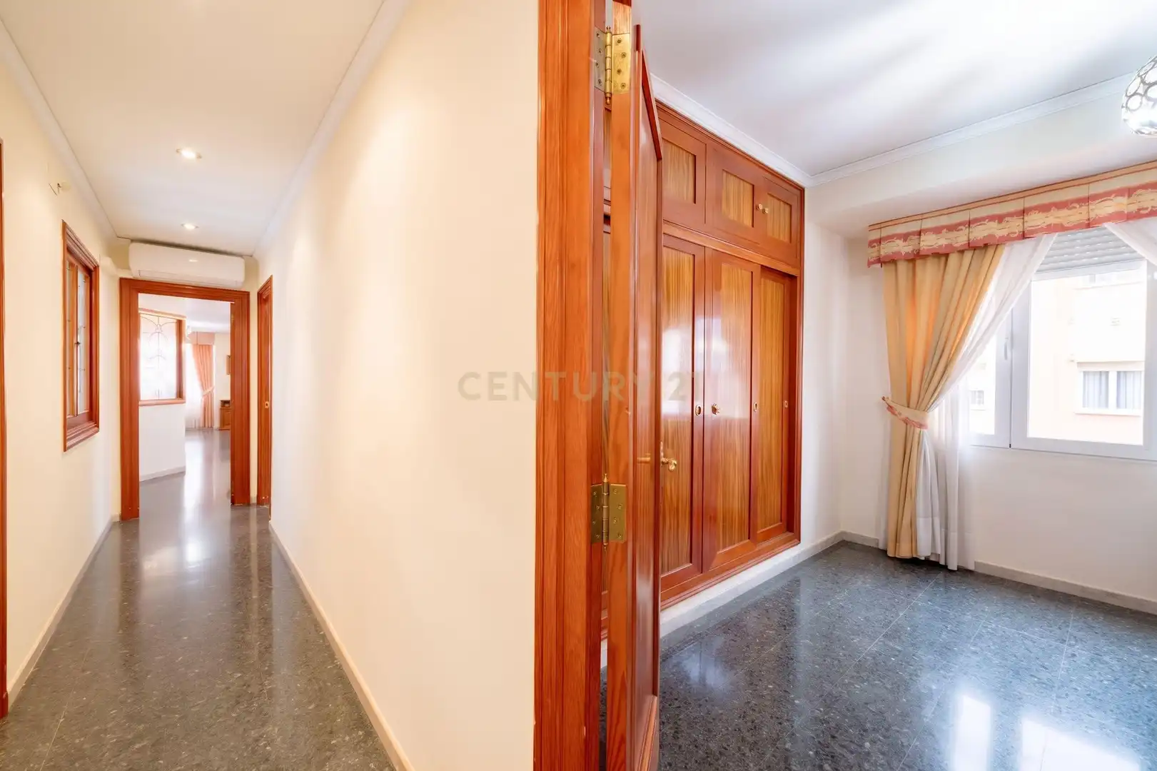 Apartament amb terrassa en venda a Carrer Doctor Llansol, 9, Alzira, Spain, imagen 4