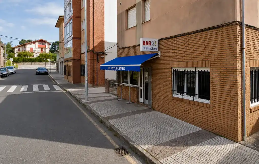 Geschaftsraum zum Verkauf in Llanes
