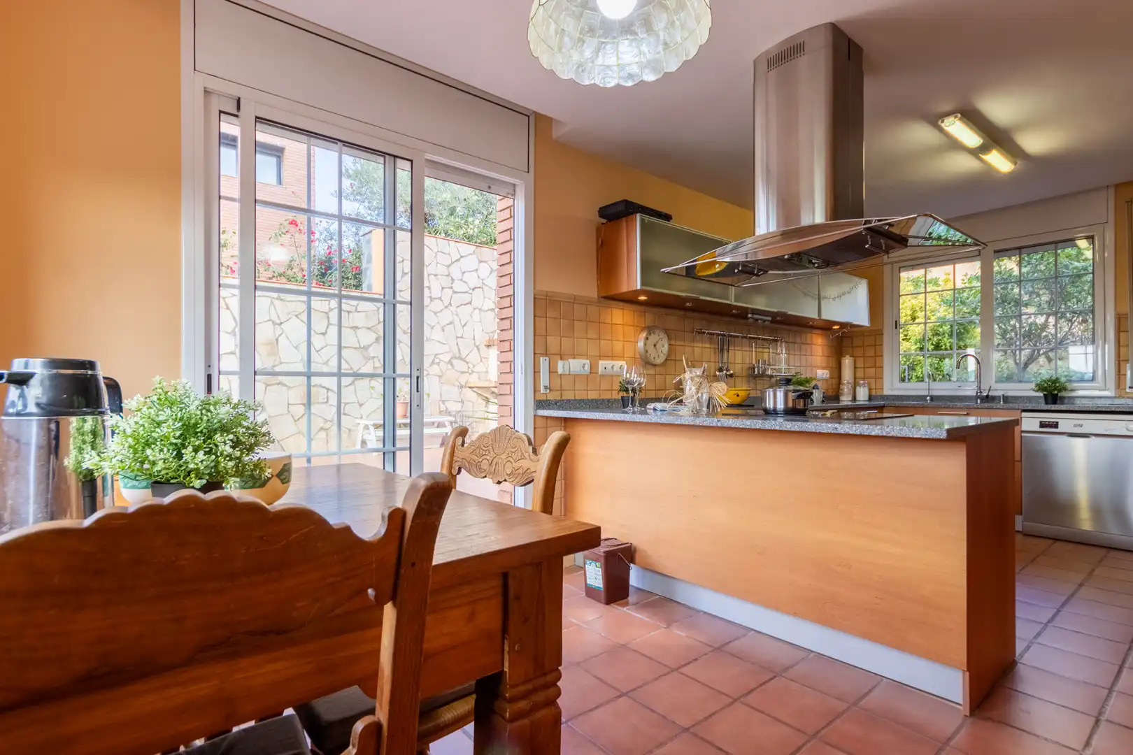 Chalet con terraza en venta en Carrer dels Pirineus, imagen 17