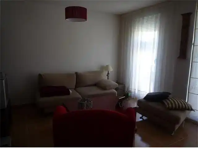 Living room of Flat for rent in Hontanares de Eresma  with Parquet flooring, Furnished and Oven