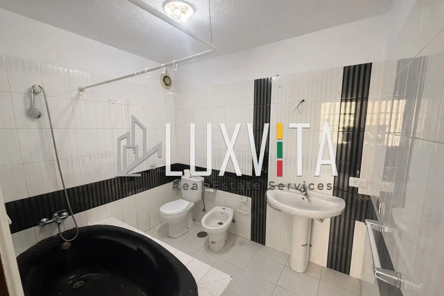 Baño de Apartamento en venta en Guía de Isora con Terraza y Balcón