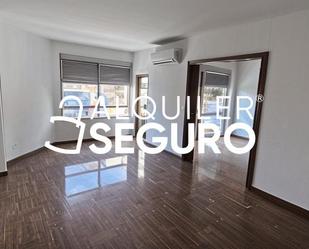 Flat to rent in  Sevilla Capital  with Air Conditioner and Terrace