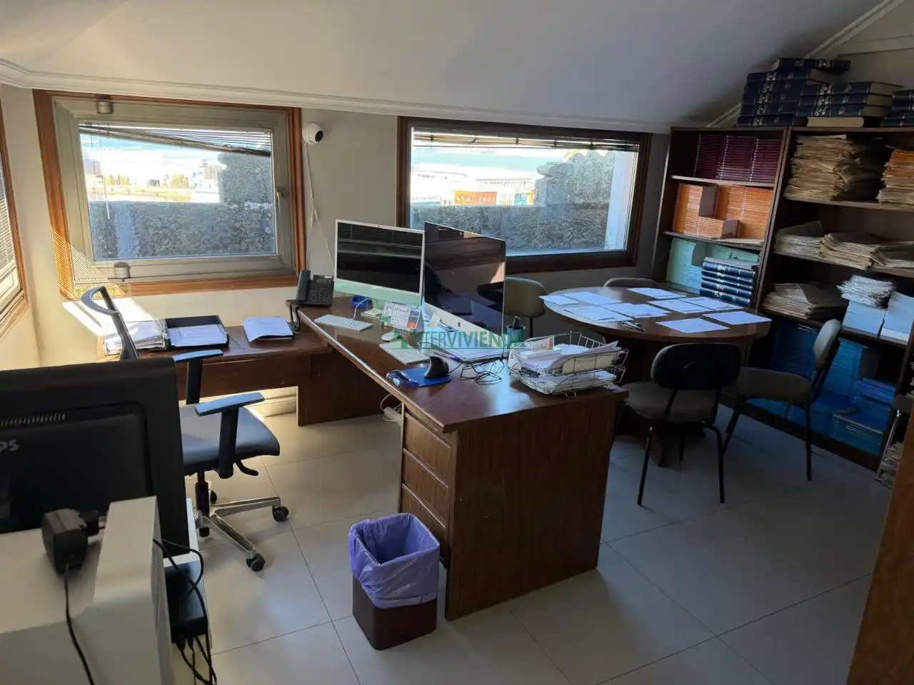 Oficina de alquiler en Vigo  con Aire acondicionado, Calefacción y Amueblado