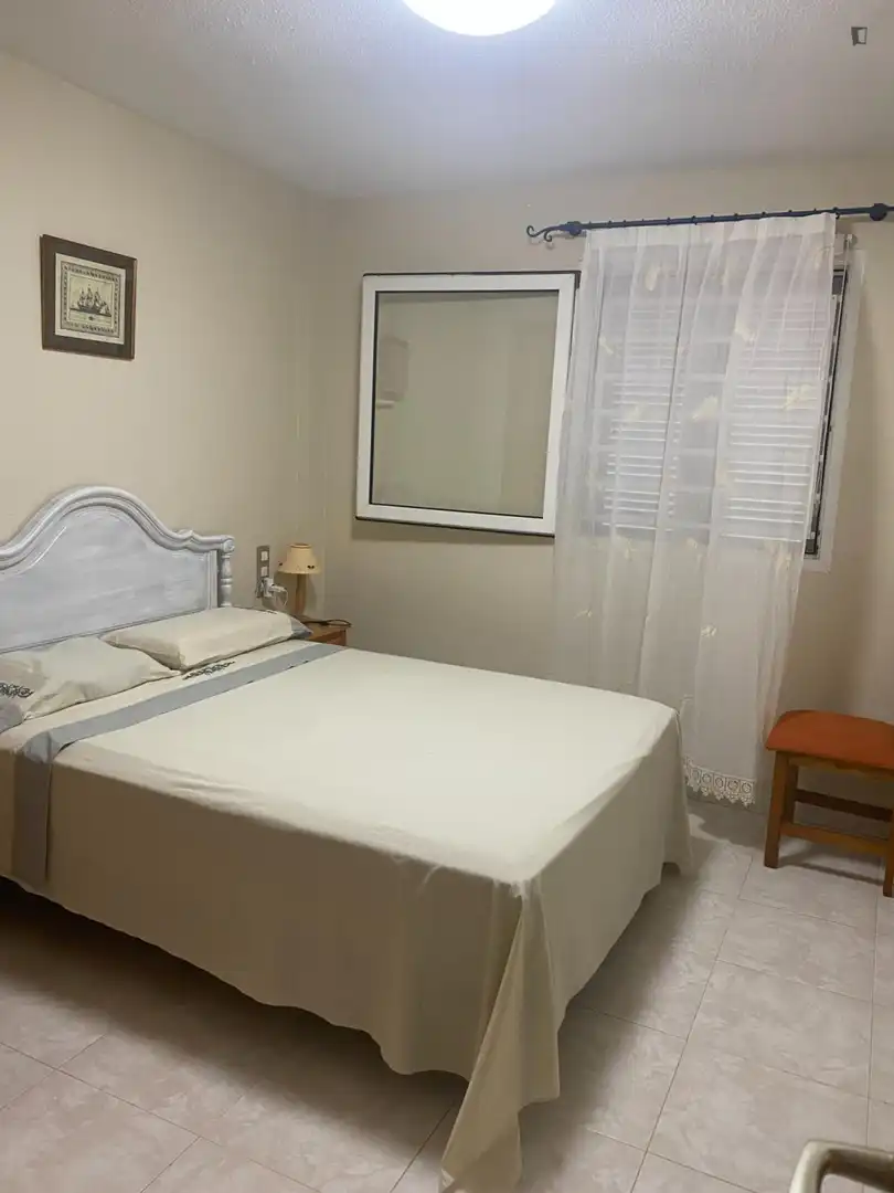 Habitación de Apartamento de alquiler en Tavernes de la Valldigna, Valencia