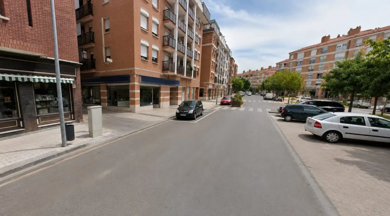 Aparcament de Pis en venda en Huesca amb Calefacció, Terrassa i Traster