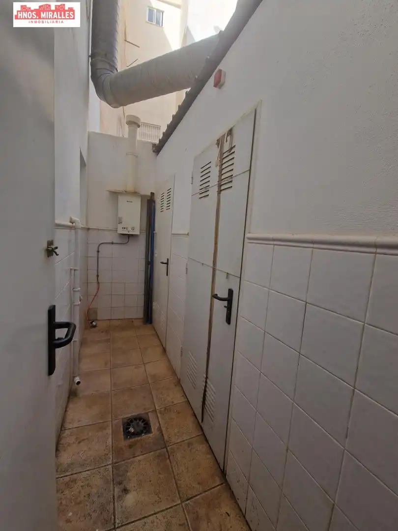 Baño de Local en venta en Elche / Elx con Aire acondicionado y Amueblado