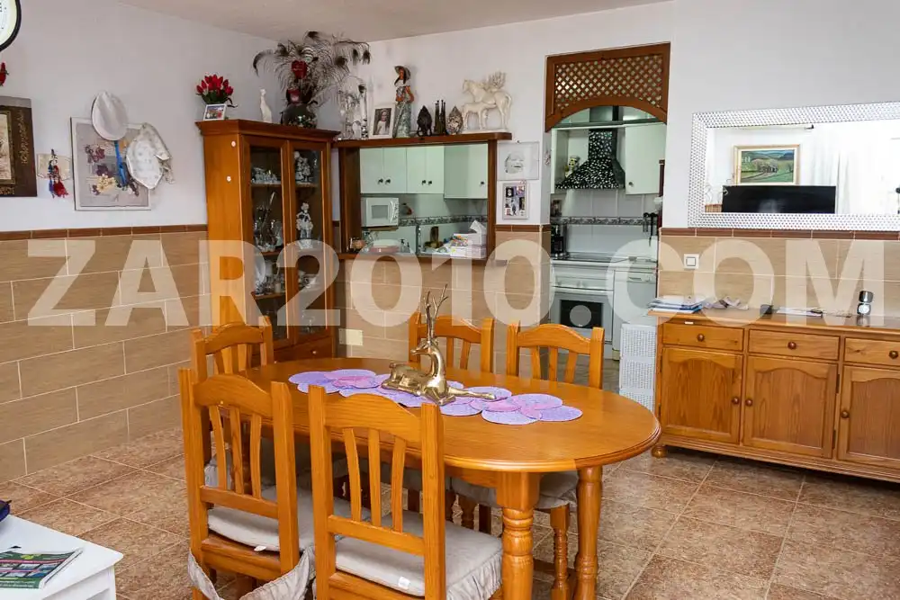 Chalet con piscina en venta en Avenida Juan Sebastián Elcano, imagen 9