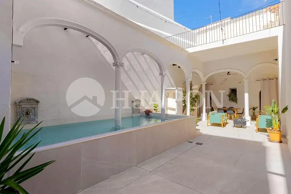 Piscina de Casa o chalet en venta en Centre  