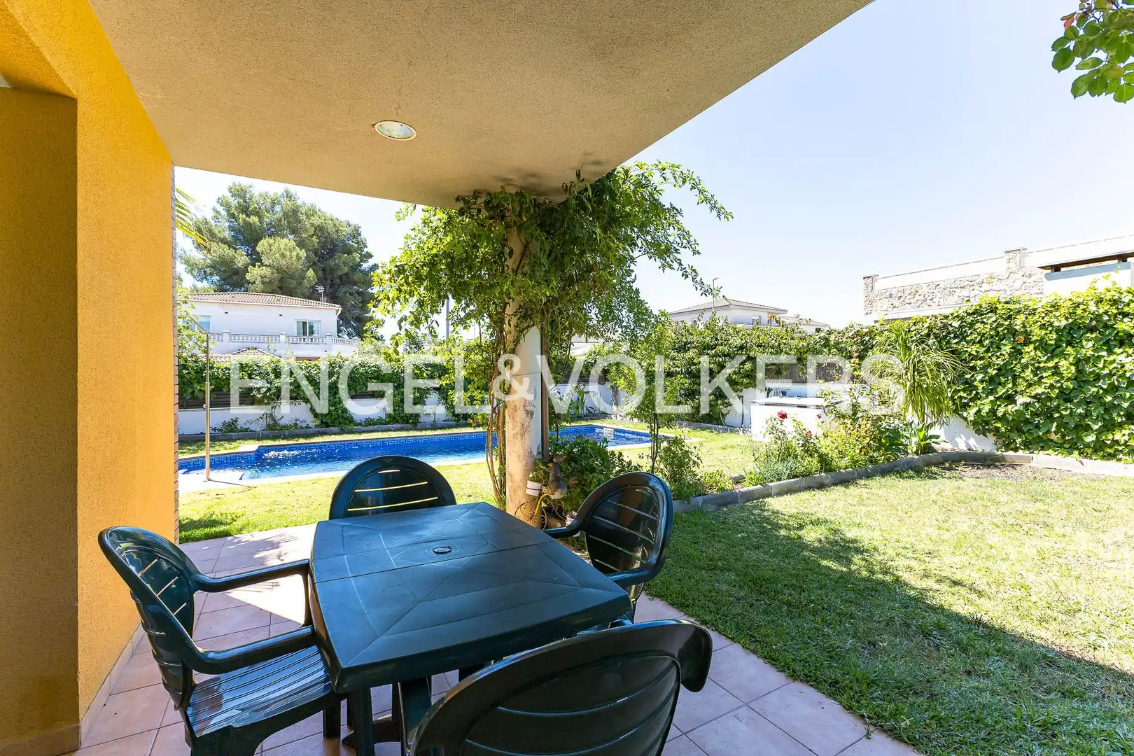 Terrassa de Casa o xalet en venda en Cubelles amb Aire condicionat, Calefacció i Jardí privat
