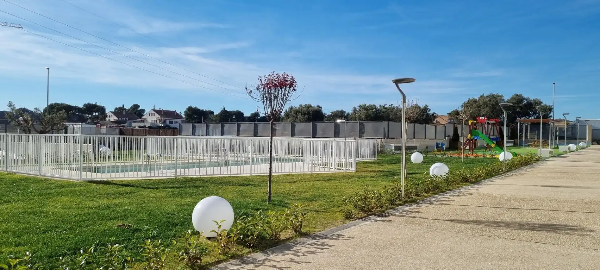 Piscina de Piso en venta en Cuarte de Huerva con Aire acondicionado, Calefacción y Jardín privado