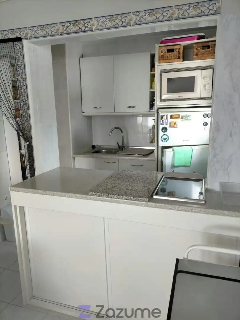 Piso de alquiler en C. Tres Banderas, Puerto de Estepona