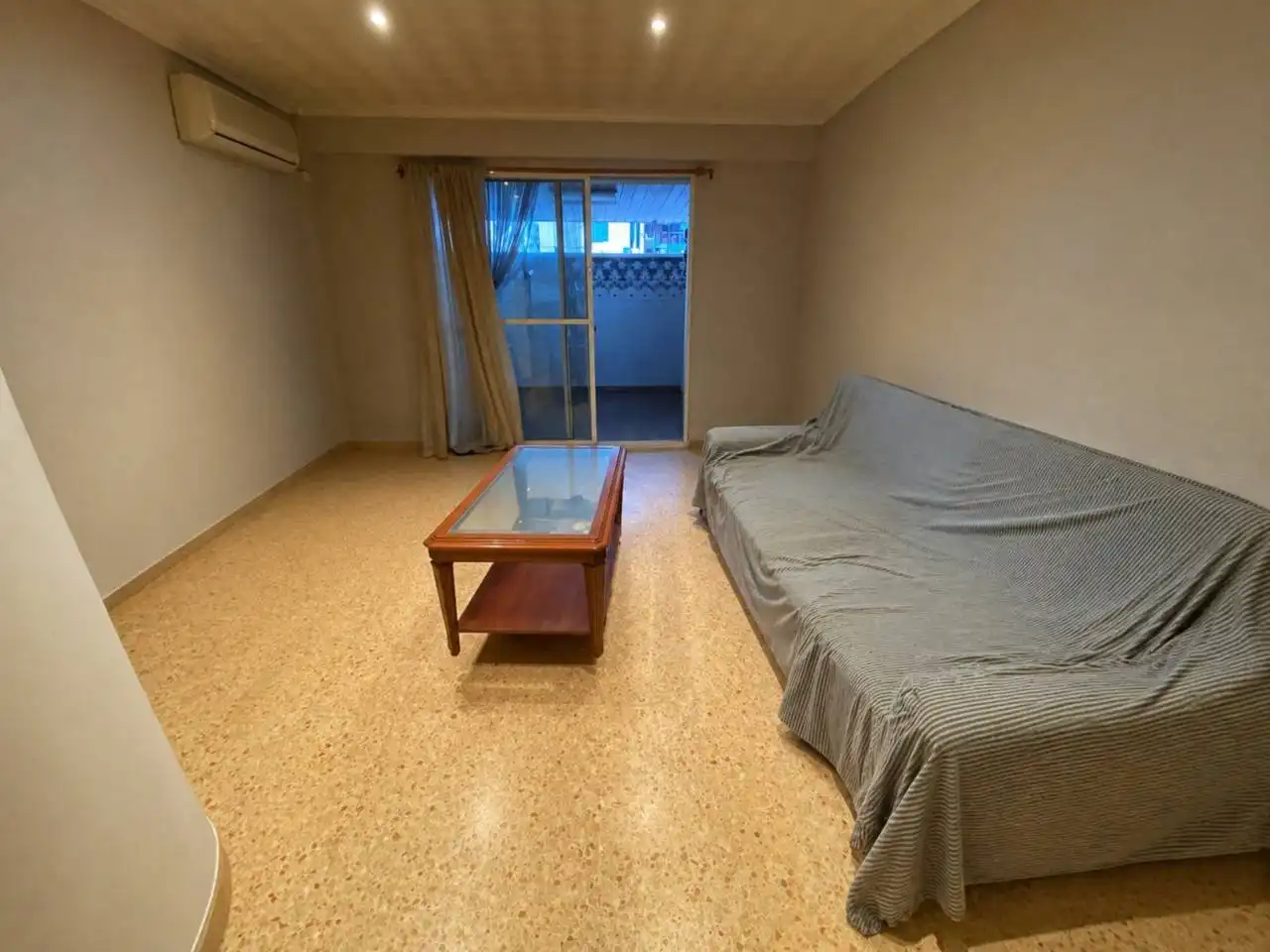Sala d'estar de Pis en venda en Valencia amb Aire condicionat, Terrassa i Traster