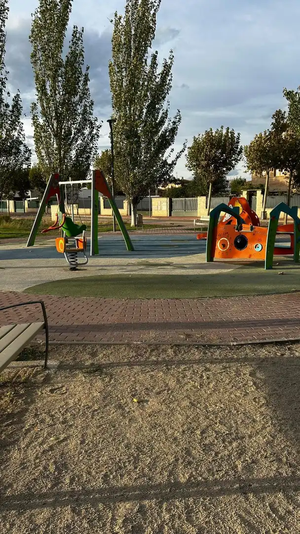 Exterior view of Residential for sale in Zaragoza