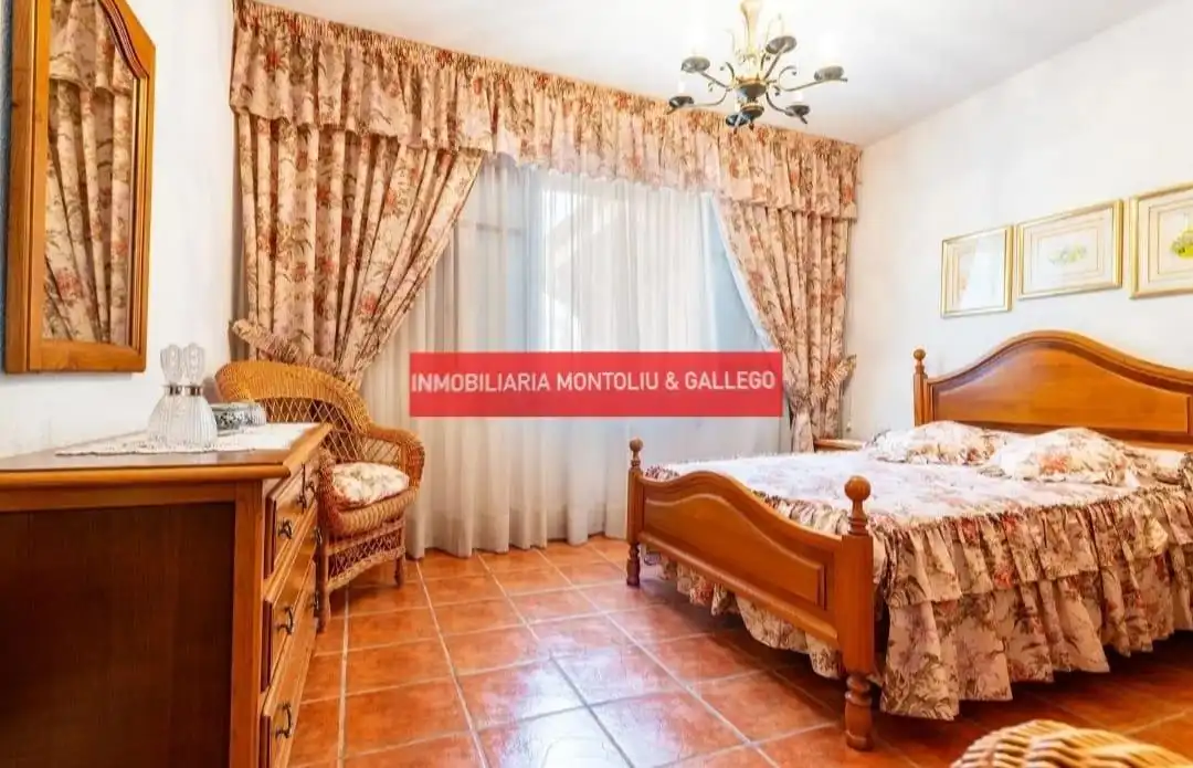 Habitación de Casa o chalet en venta en Castellón de la Plana / Castelló de la Plana con Jardín privado, Terraza y Piscina