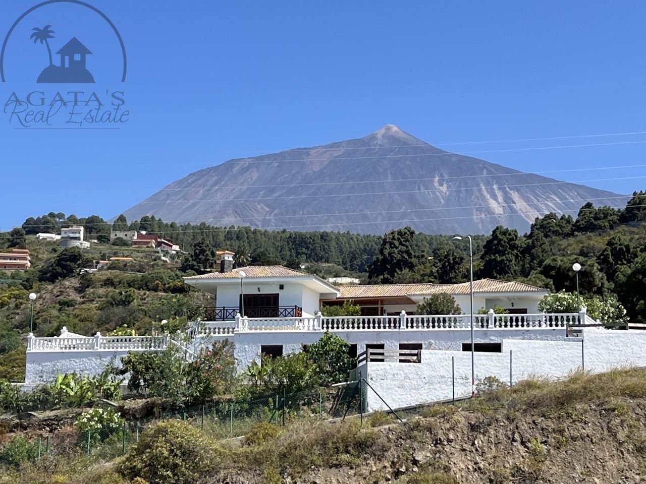 Exterior view of Country house for sale in Icod de los Vinos  with Terrace and Community pool