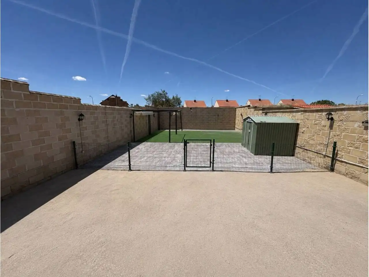 Casa adosada en venda en Las Ventas de Retamosa amb Aire condicionat, Jardí privat i Terrassa