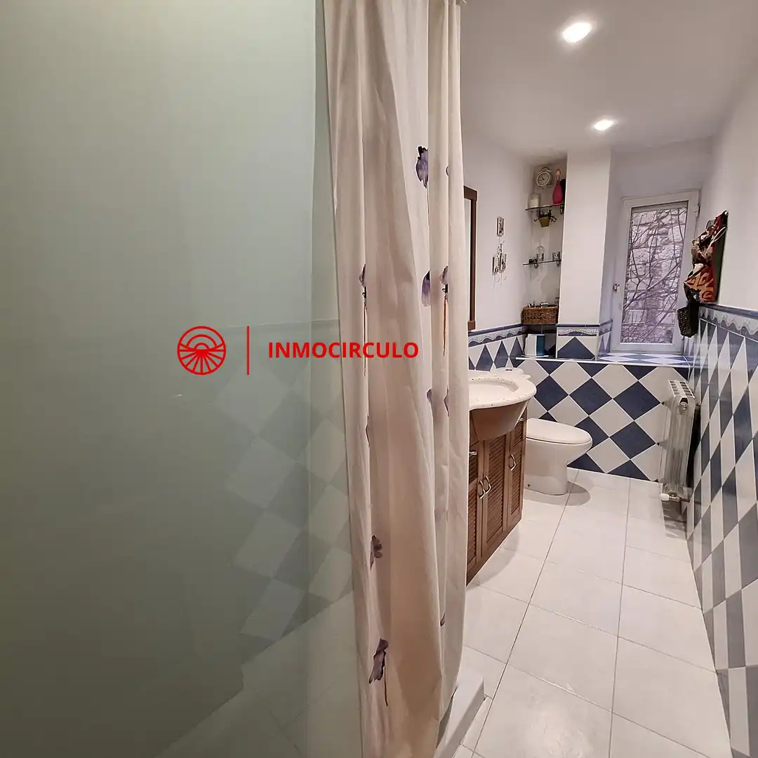 Baño de Apartamento en venta en Burgos con Calefacción