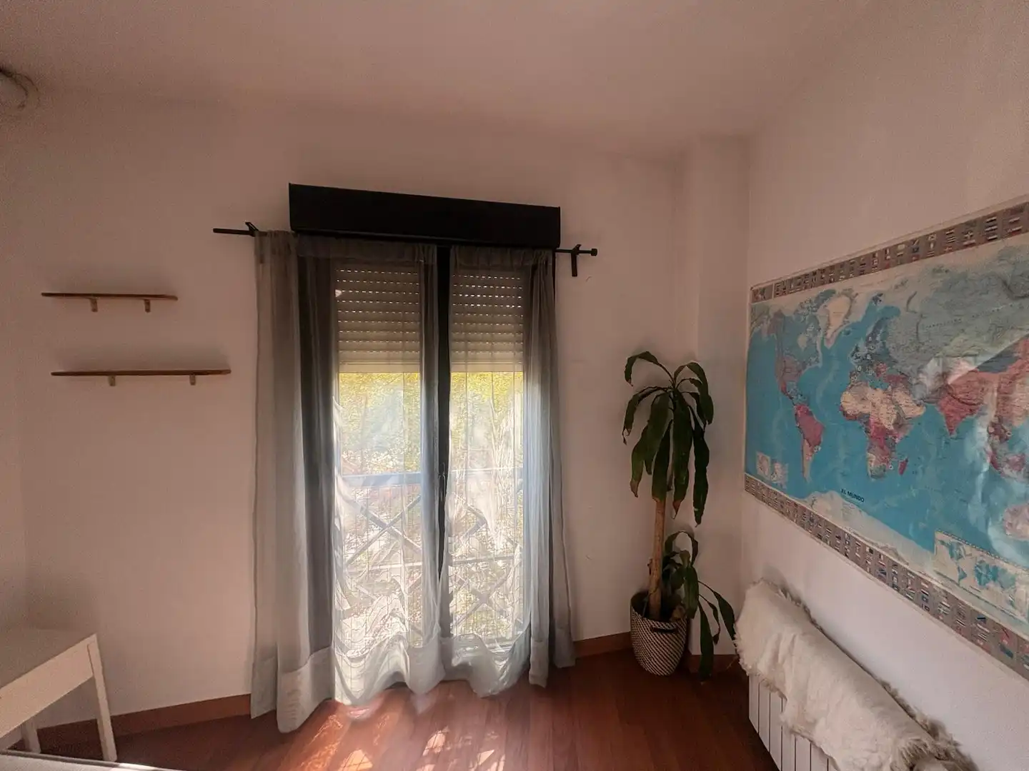 Schlafzimmer von Wohnung zur Miete in Madrid mit Heizung und Balkon