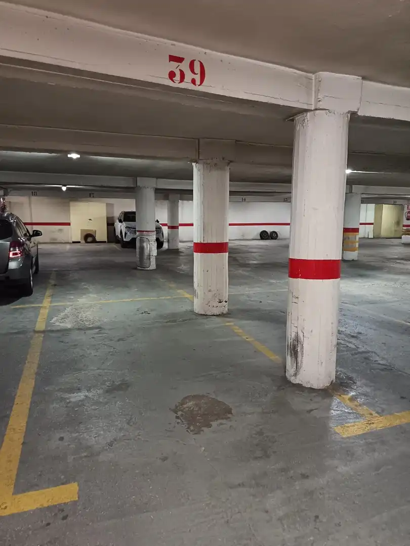 Parking de Piso en venta en Valladolid con Calefacción