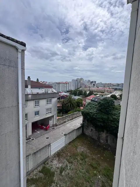 Vista exterior de Piso en venta en A Coruña Capital  con Calefacción, Parquet y Trastero