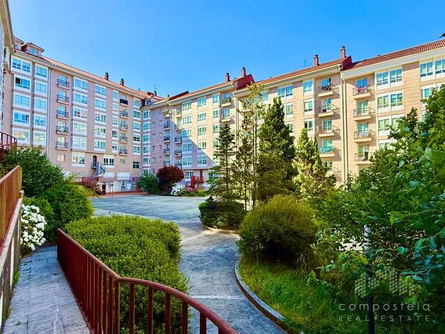 Piso en Venta en Pardiñeiros en O Milladoiro