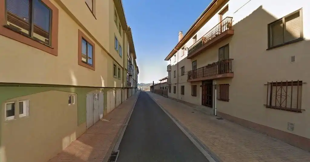 Vista exterior de Piso en venta en Haro con Calefacción