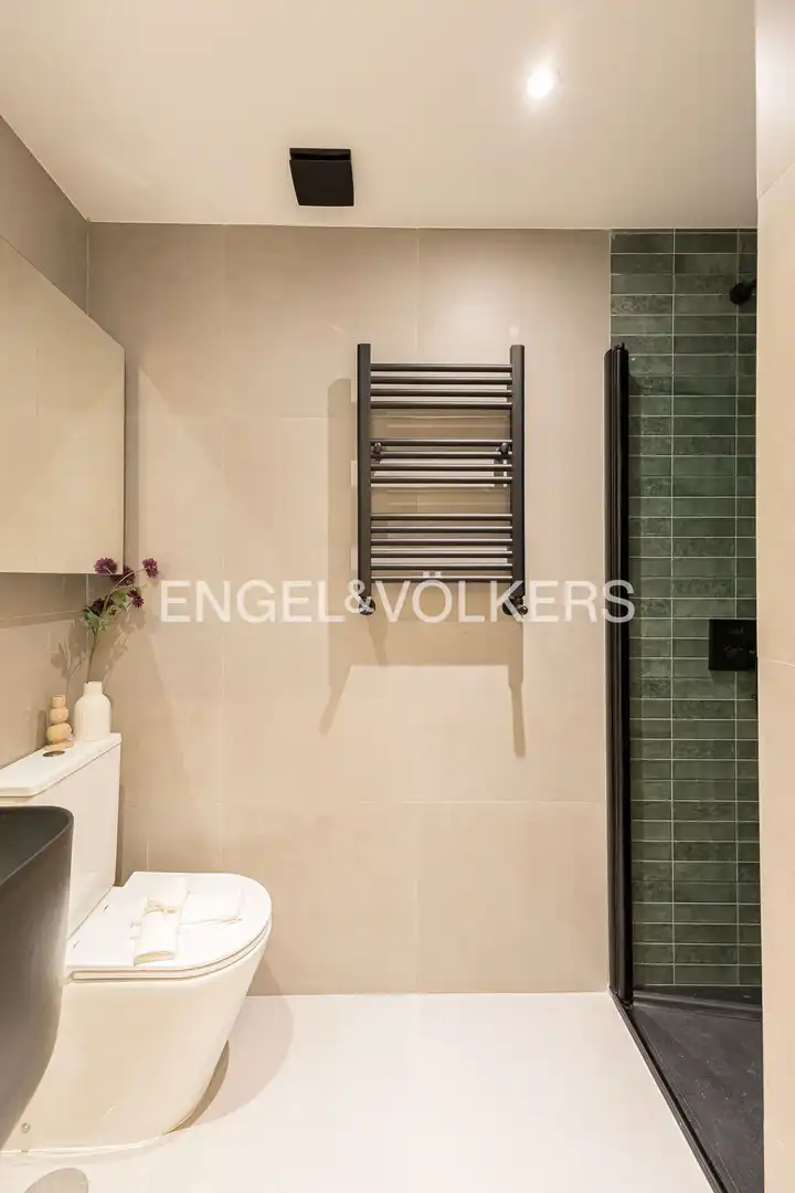Baño de Piso en venta en Madrid con Aire acondicionado y Calefacción