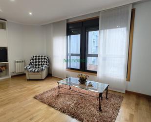 Living room of Flat to rent in Vigo   with Heating