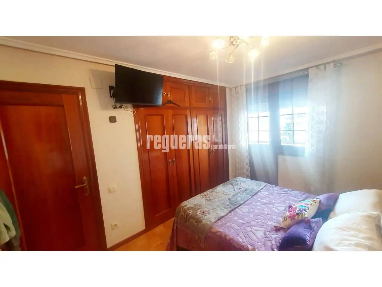 Habitación de Piso en venta en Avilés con Calefacción, Parquet y Terraza