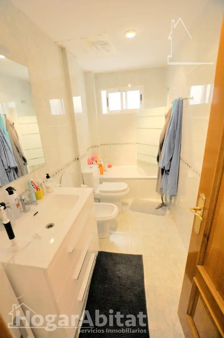 Baño de Piso en venta en Burjassot con Aire acondicionado, Calefacción y Terraza