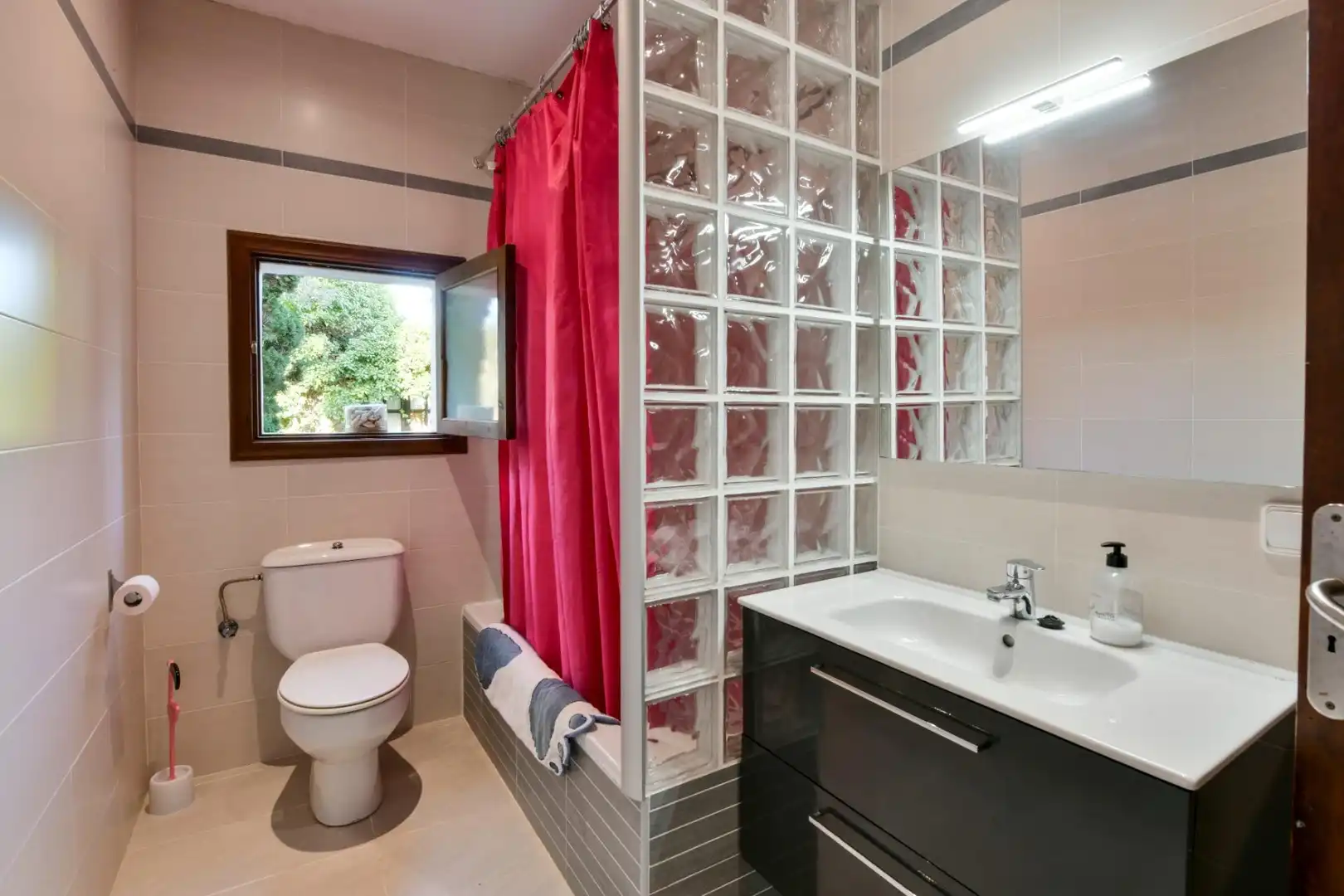 Baño de Finca rústica en venta en Inca con Aire acondicionado, Jardín privado y Terraza