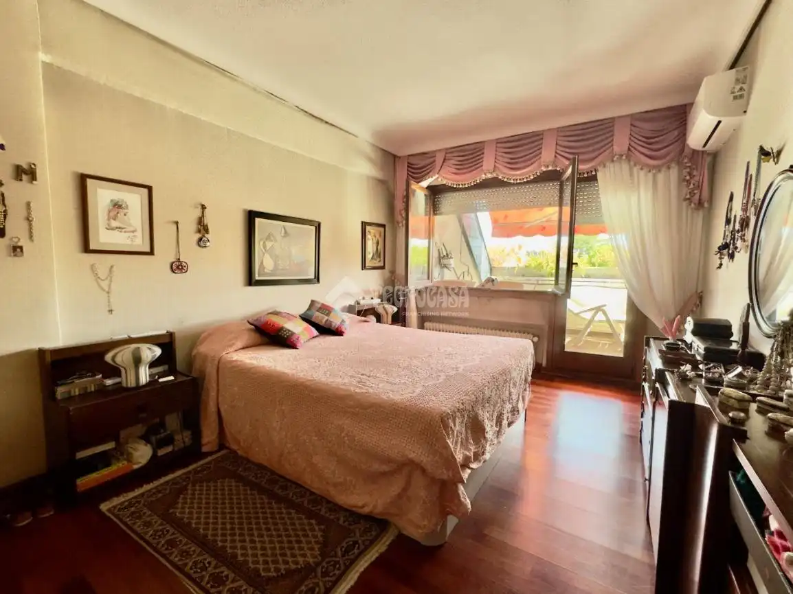 Bedroom of Flat for sale in Las Rozas de Madrid  with Air Conditioner, Heating and Terrace