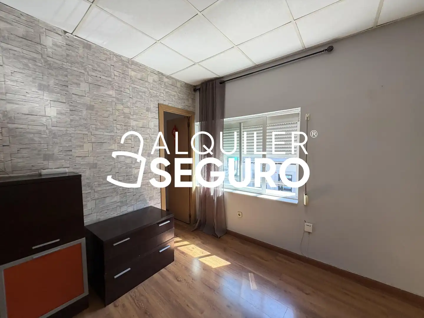 Flat for rent in Escaño, Centro