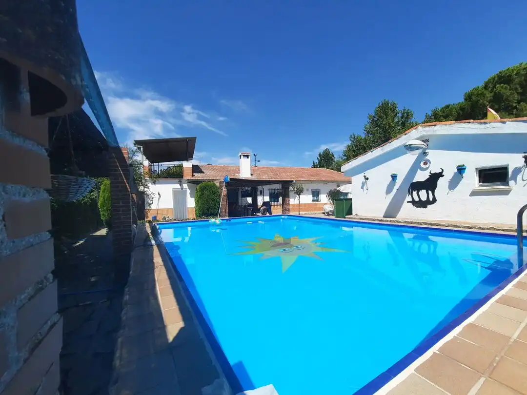 Villa con piscina in vendita a Escalona, imagen 3