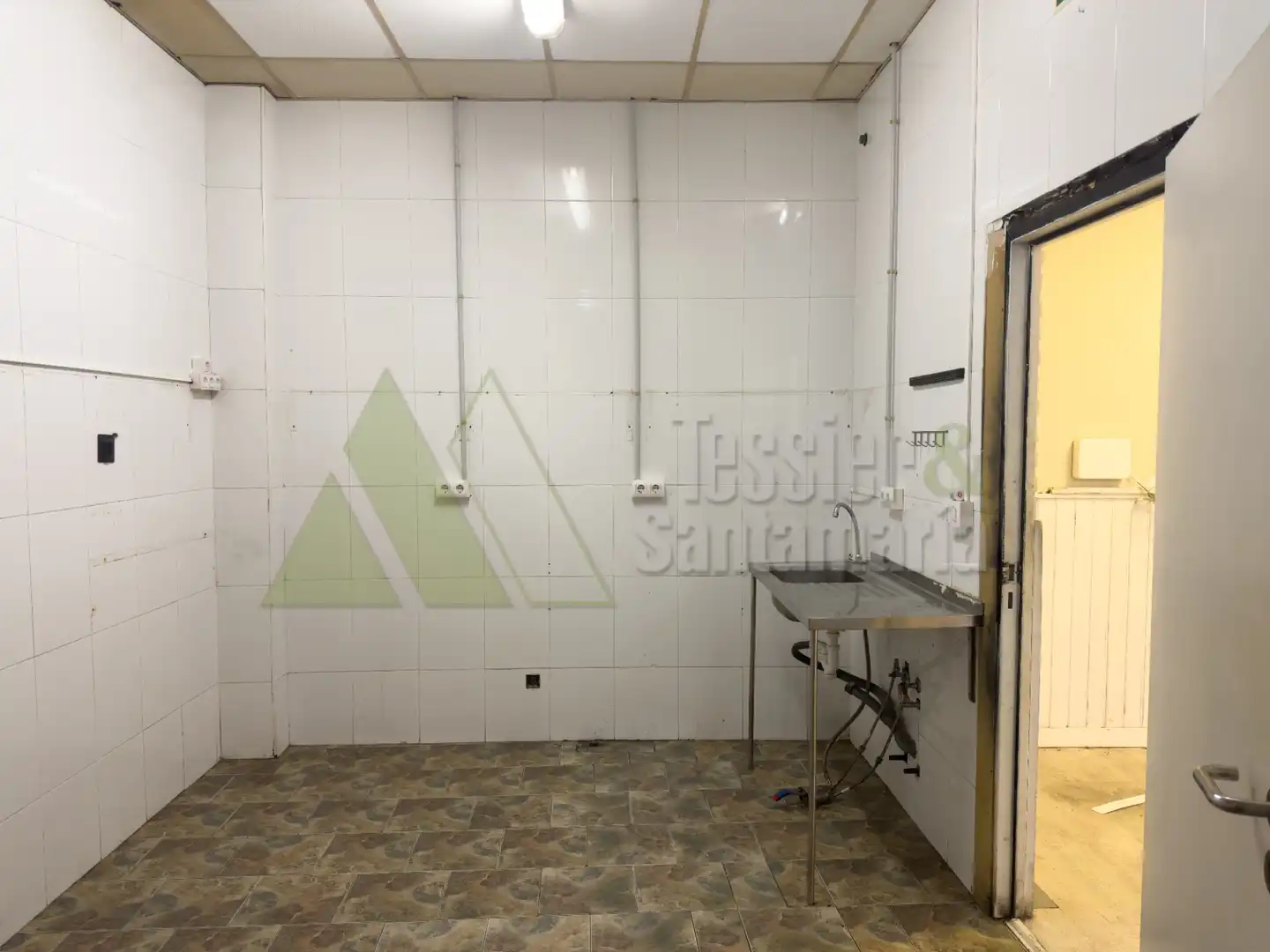 Cocina de Local en venta en Gijón 