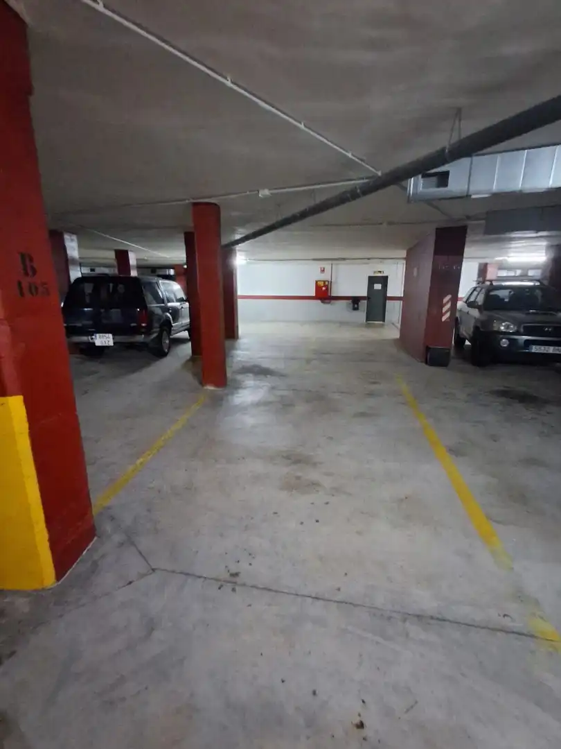 Parkplatz von Wohnung zum Verkauf in L'Ampolla mit Klimaanlage, Heizung und Terrasse