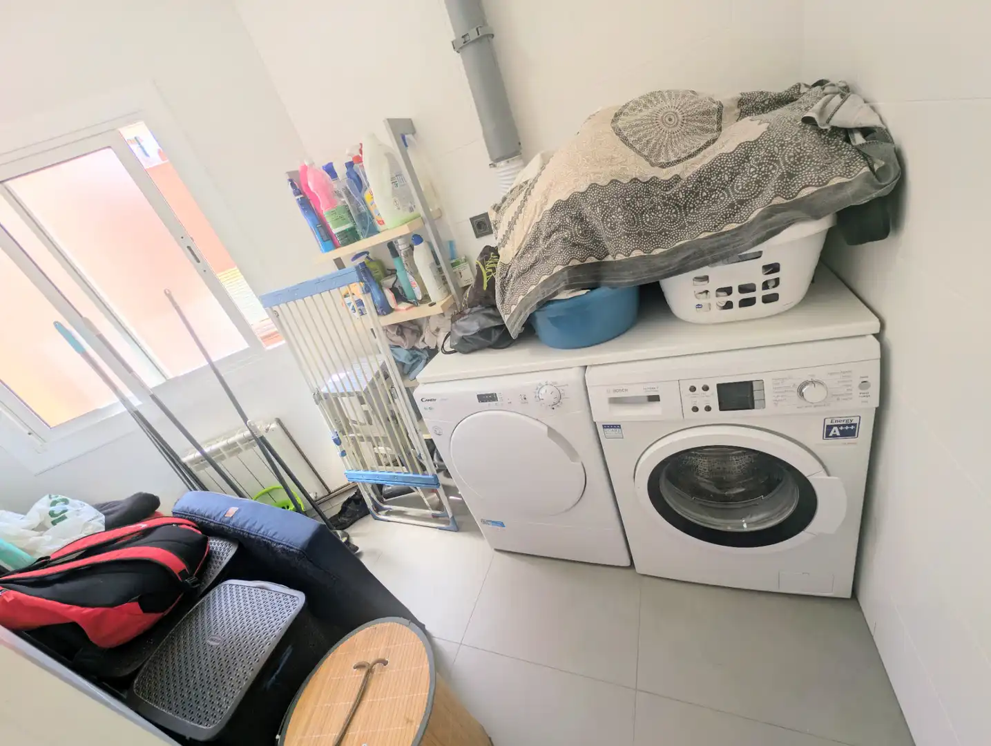 Einfamilien-Reihenhaus zum Verkauf in Terrassa mit Klimaanlage, Heizung und Terrasse