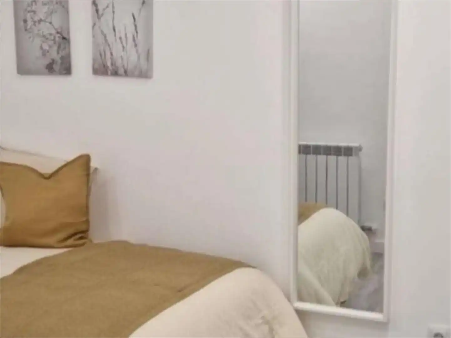 Schlafzimmer von Wohnung zur Miete in  Logroño mit Parkett und Möbliert