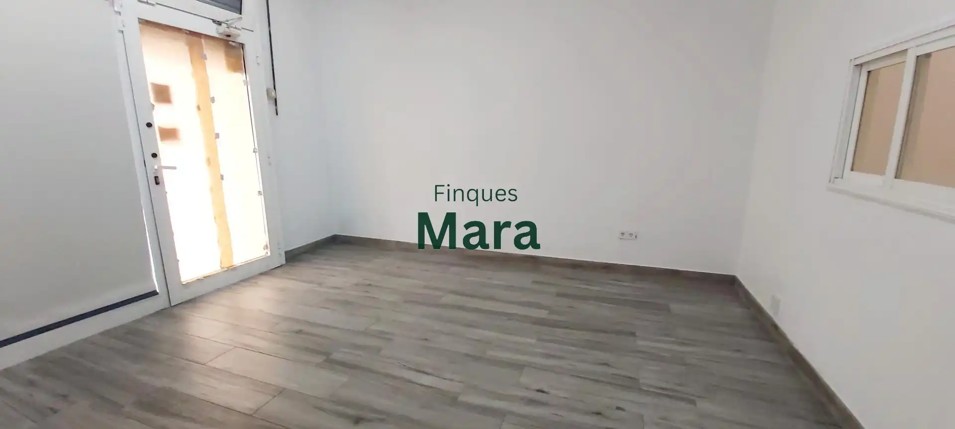 Schlafzimmer von Büro zum Verkauf in Sant Boi de Llobregat