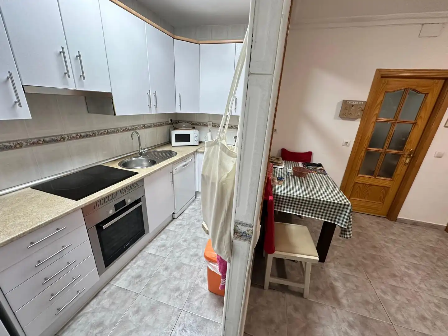 Cuina de Casa o xalet en venda en Talavera de la Reina amb Aire condicionat, Calefacció i Terrassa