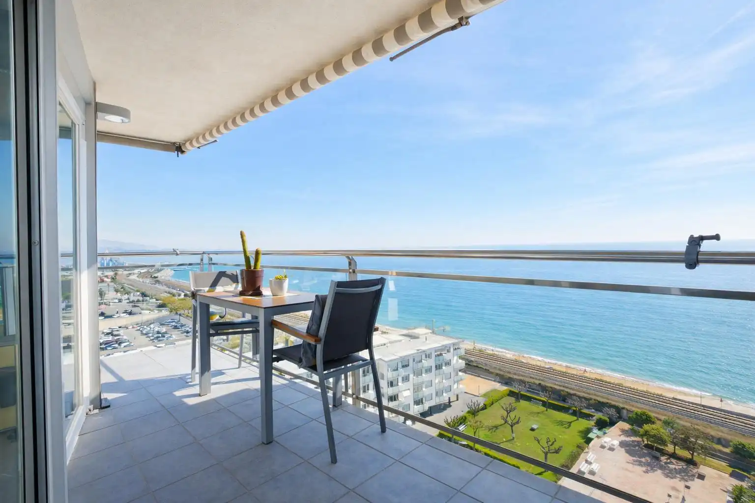 Terraza de Ático en venta en Cabrera de Mar con Balcón y Piscina comunitaria