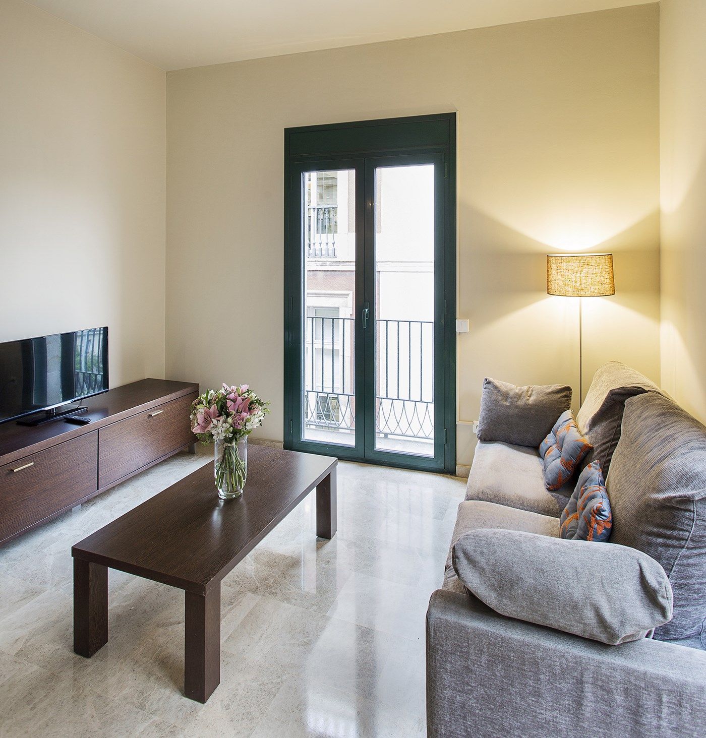 Sala de estar de Piso de alquiler en  Barcelona Capital con Aire acondicionado, Calefacción y Amueblado