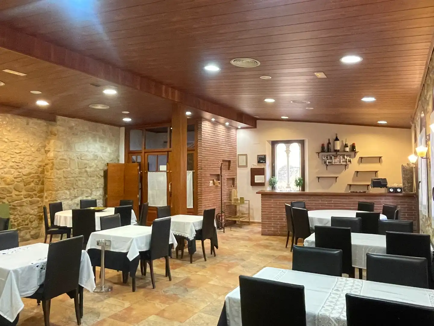 Local de lloguer en Cervià de Les Garrigues amb Aire condicionat, Moblat i Internet