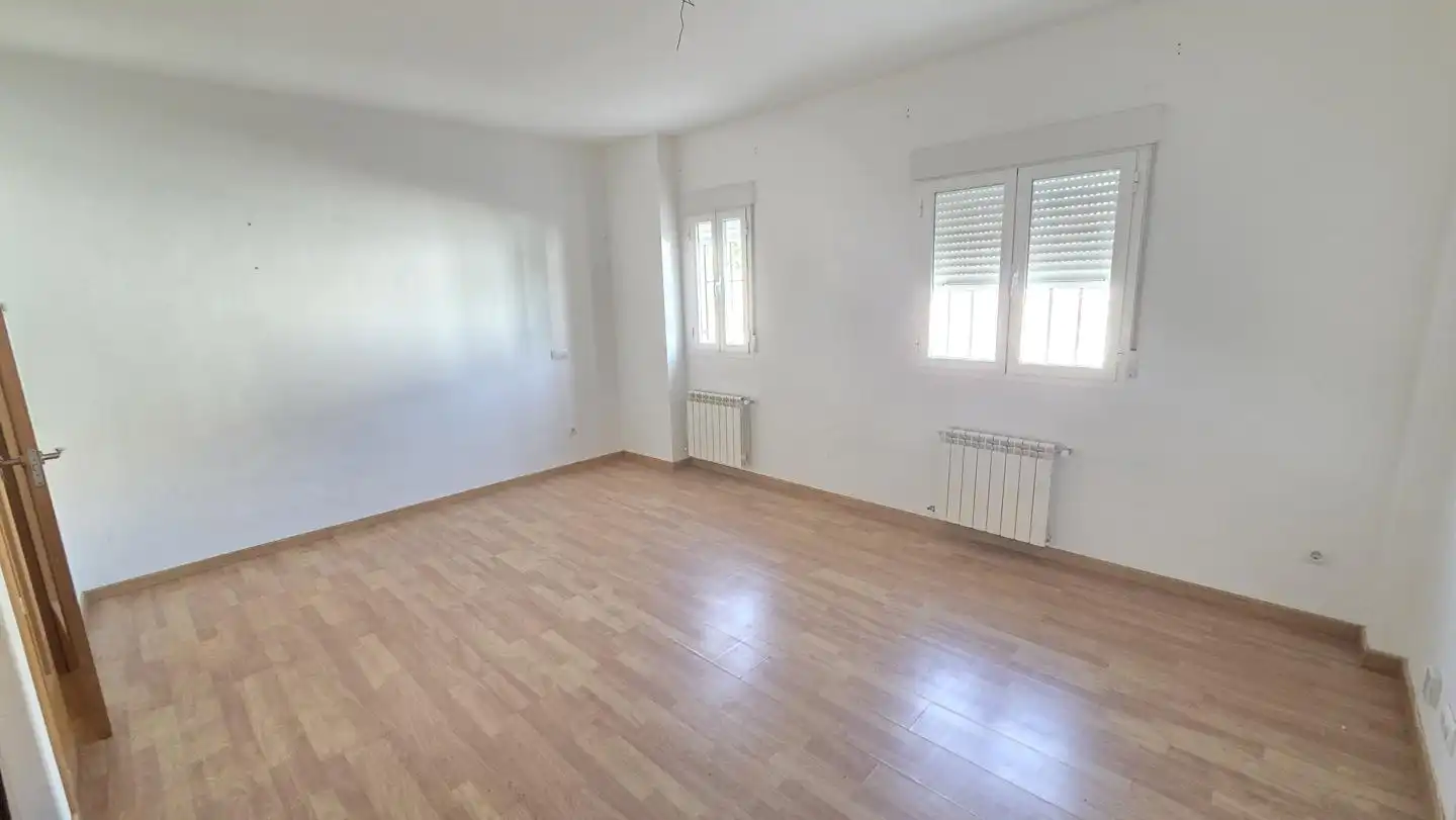 Habitación de Planta baja en venta en Tarancón con Trastero